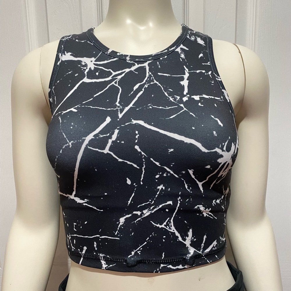 Move with you black and white marble pattern crop tank top sports bra